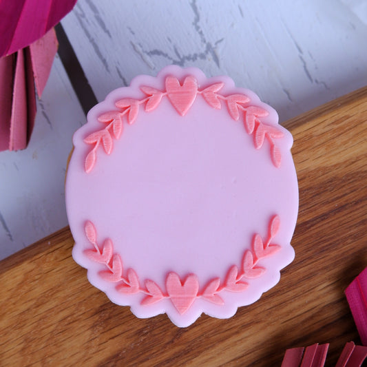 Heart wreath -  DeBoss and Cutter image 0