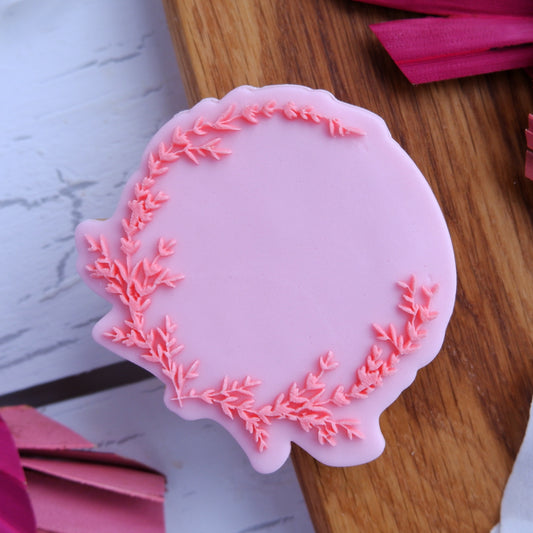 Leaves wreath -  DeBoss and Cutter image 0