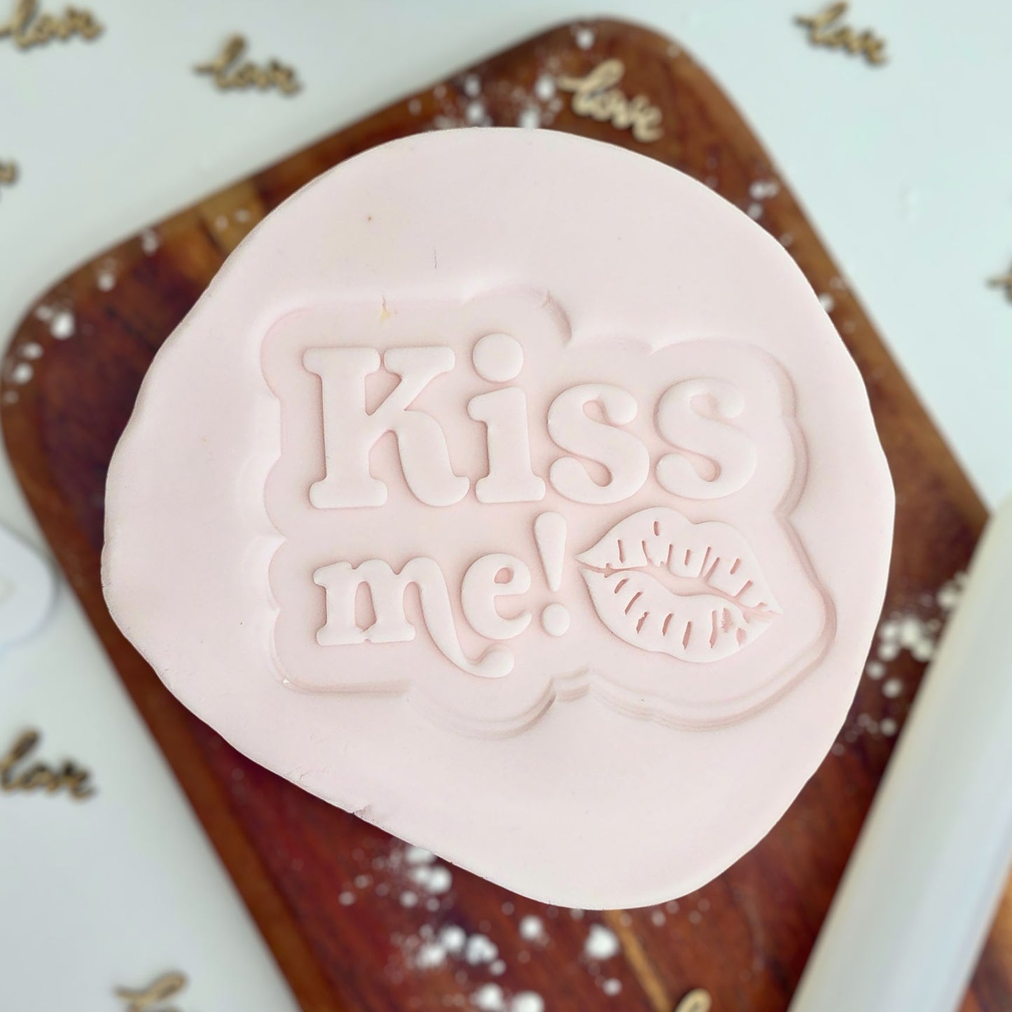 Kiss me - PLA embosser and matching cutter