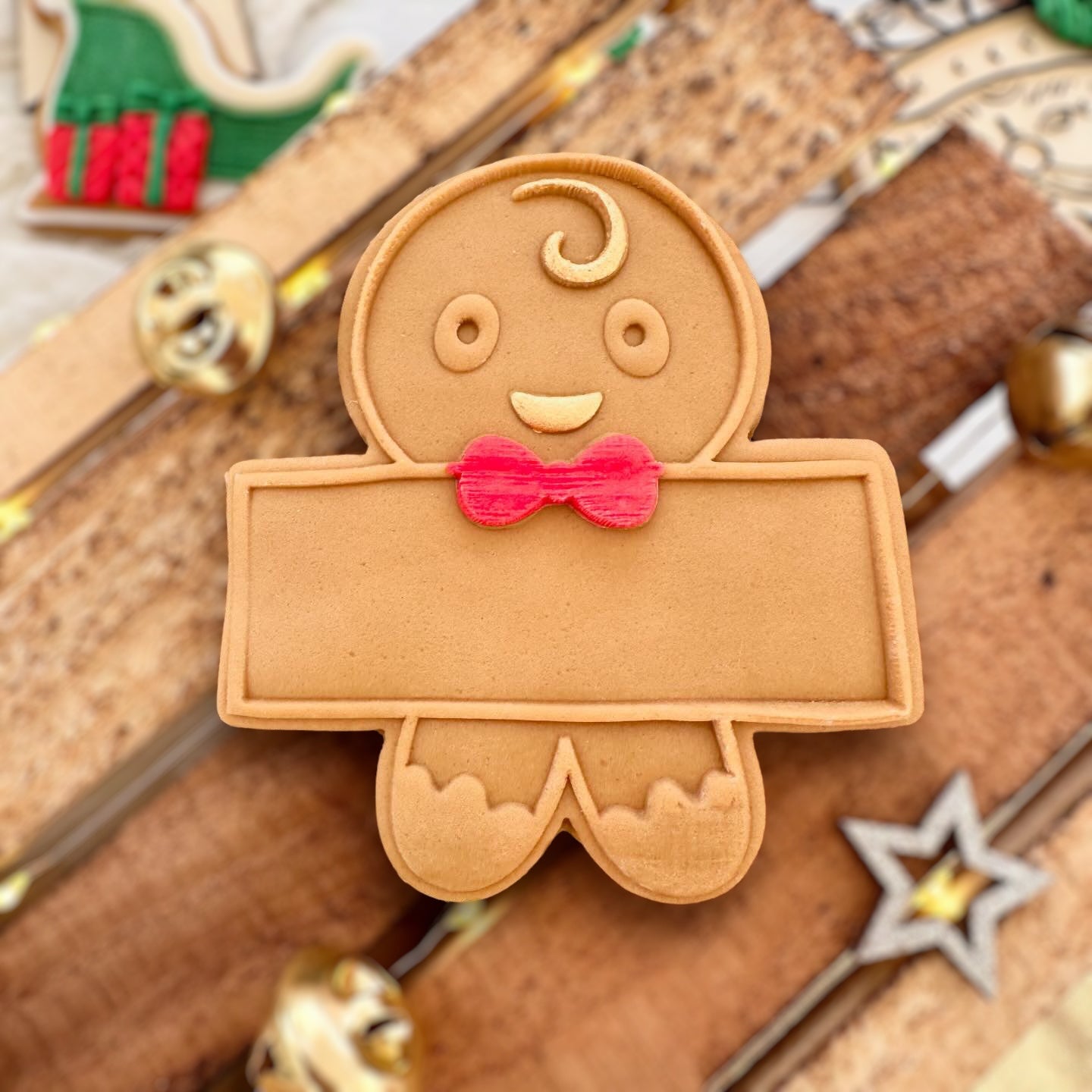 Gingerbread Man with a board image 0