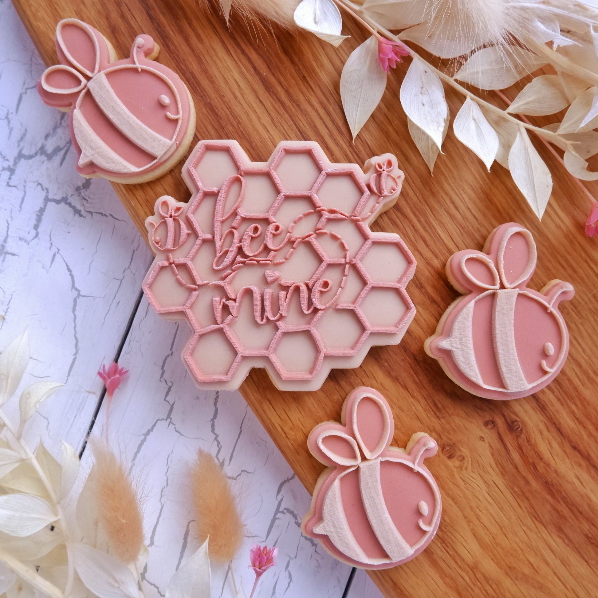 Bee Mine Honey Pattern-  DeBoss and Cutter image 0