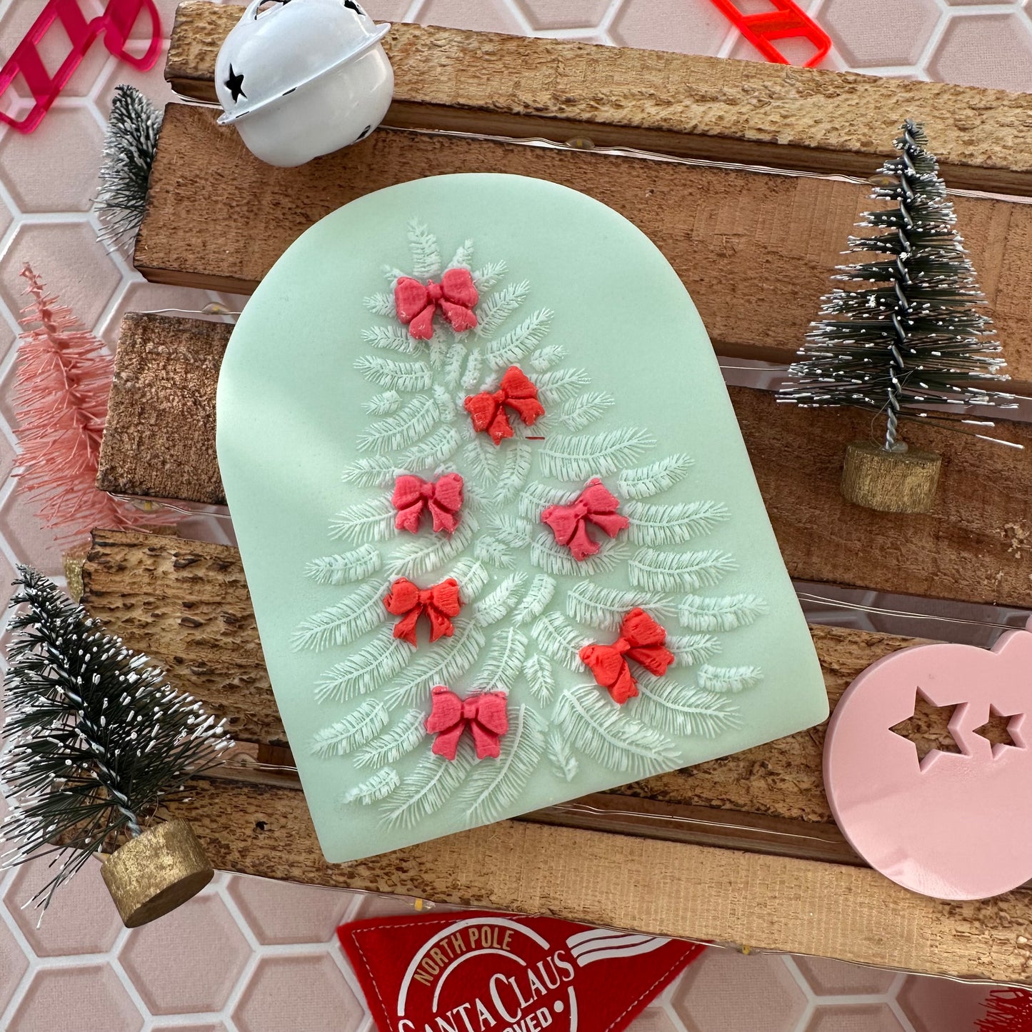 Christmas Tree with bows image 0