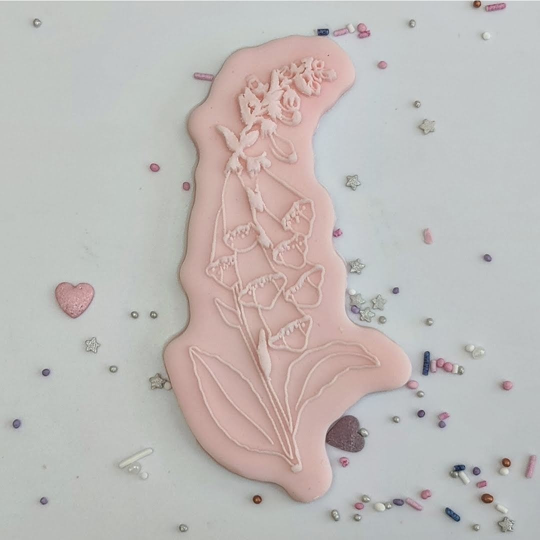 Peter Rabbit- Foxgloves Deboss & Cutter Combo image 2