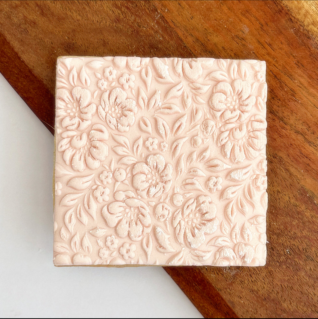 Floral pattern image 0