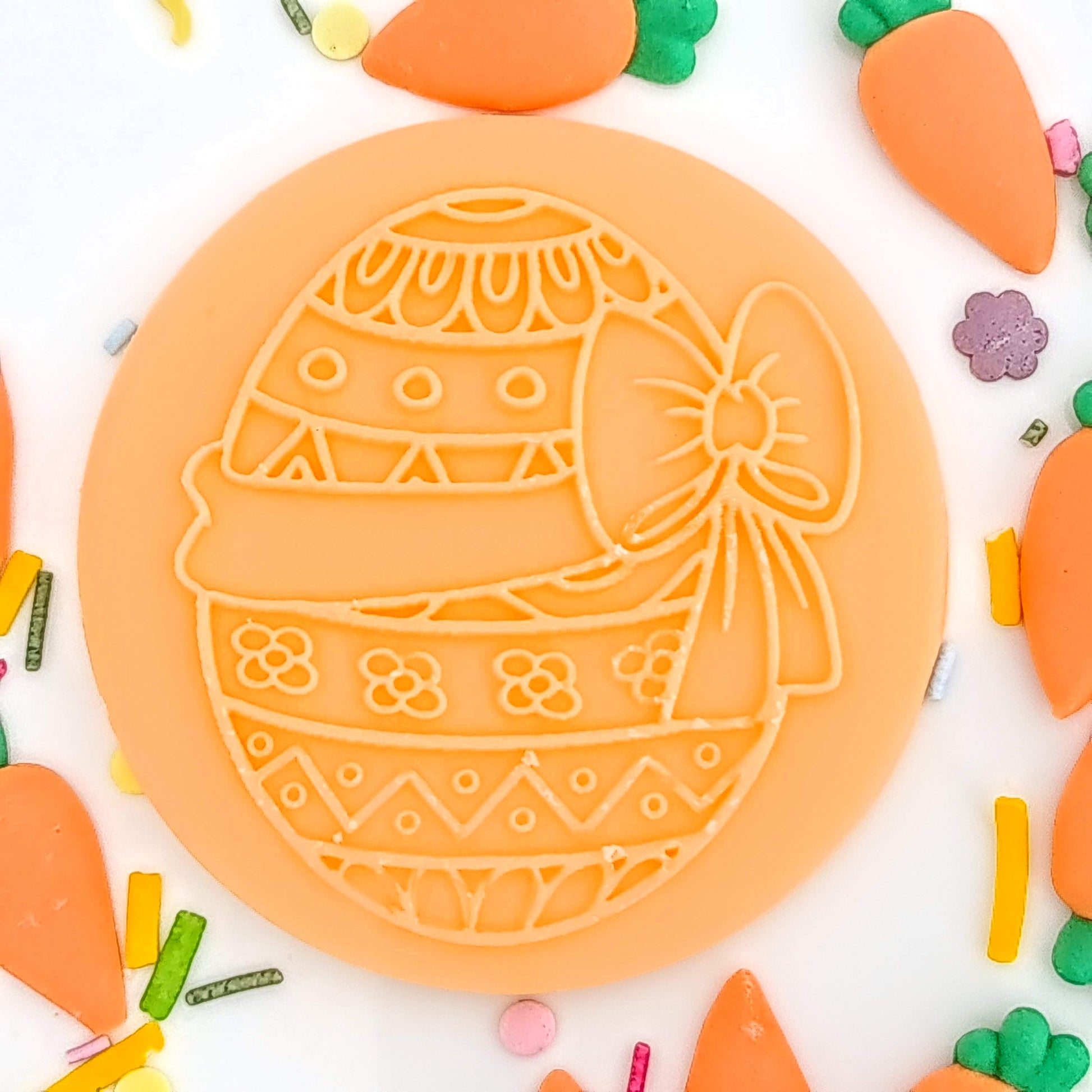 Easter Egg With a Bow image 0