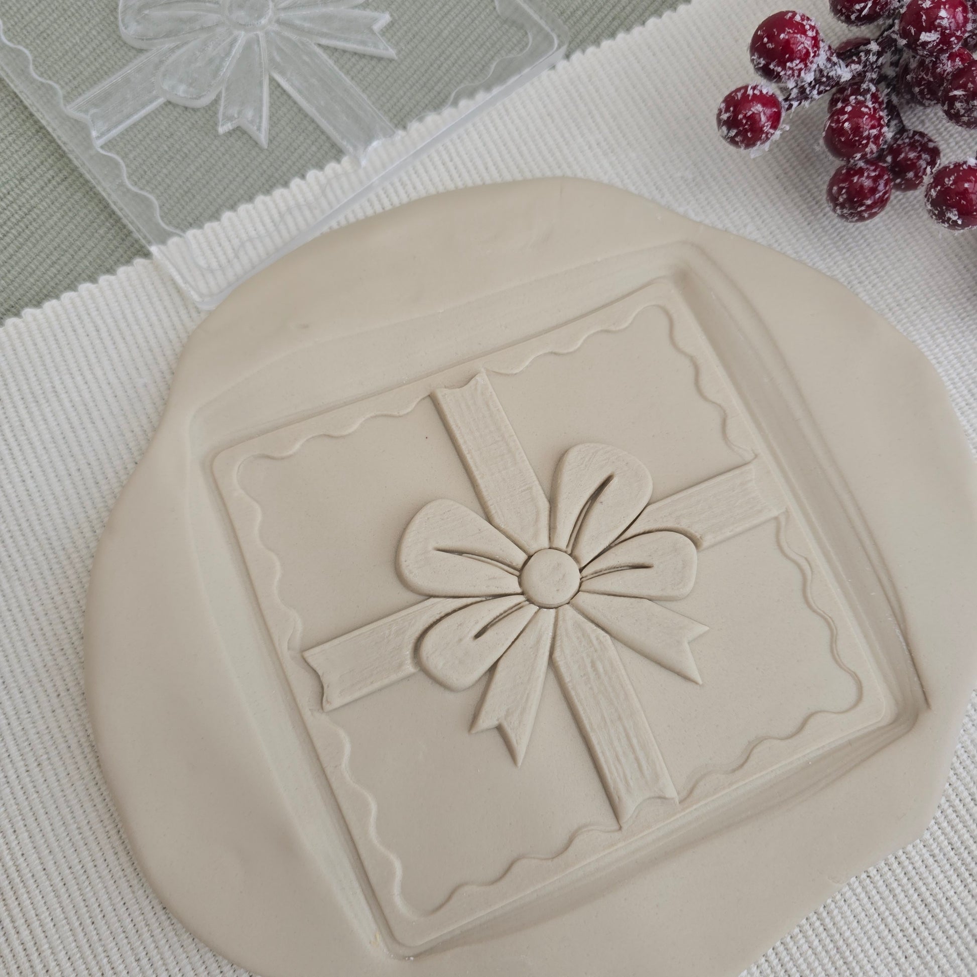 Present box with bow image 2