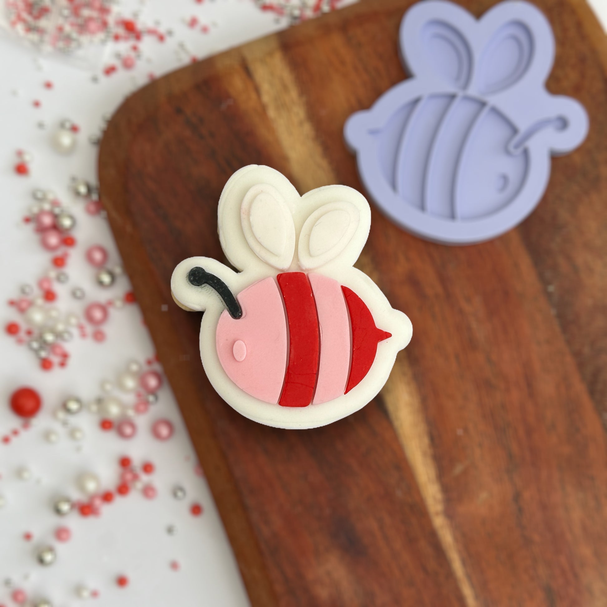 Bee  - PLA embosser and matching cutter image 2