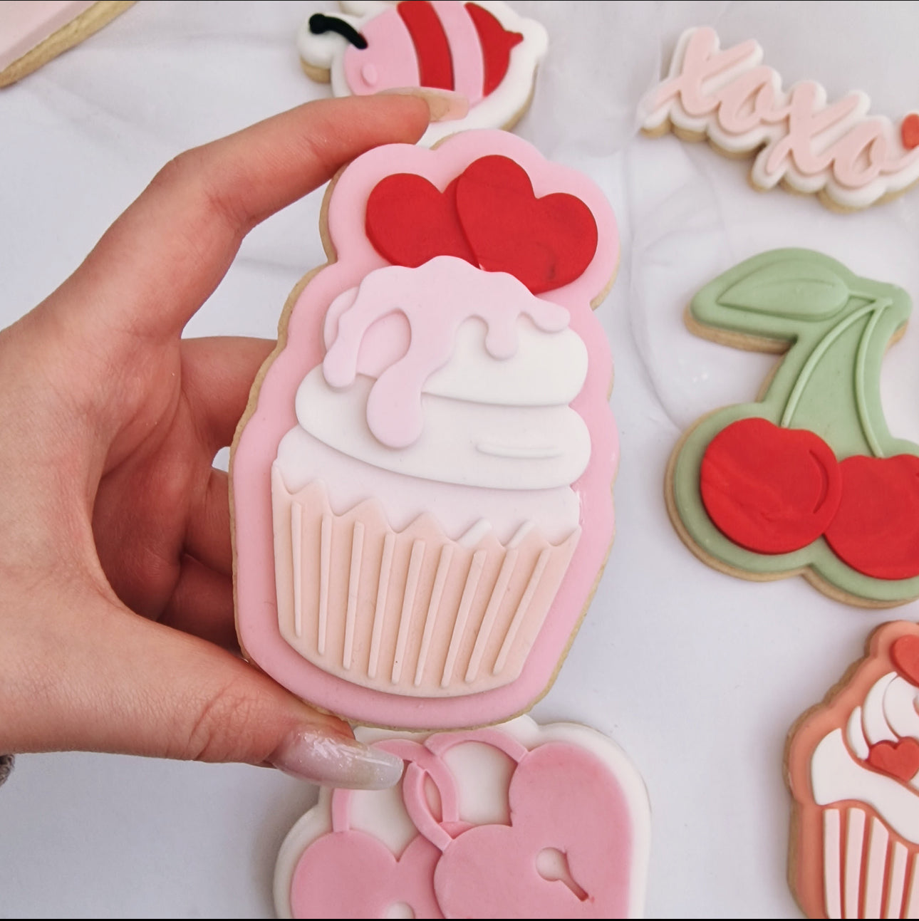 Cupcake with hearts  - PLA embosser and matching cutter image 0