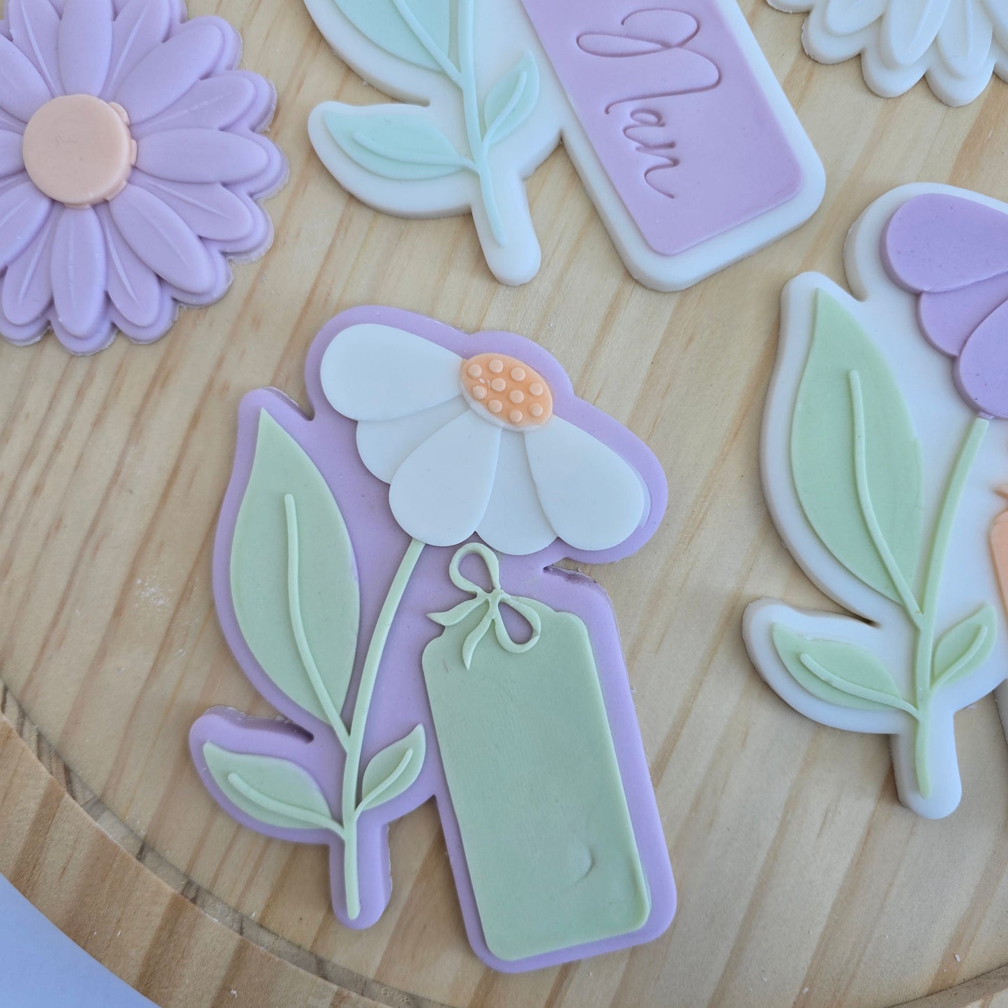 Daisy with a blank tag  - PLA embosser and matching cutter image 2