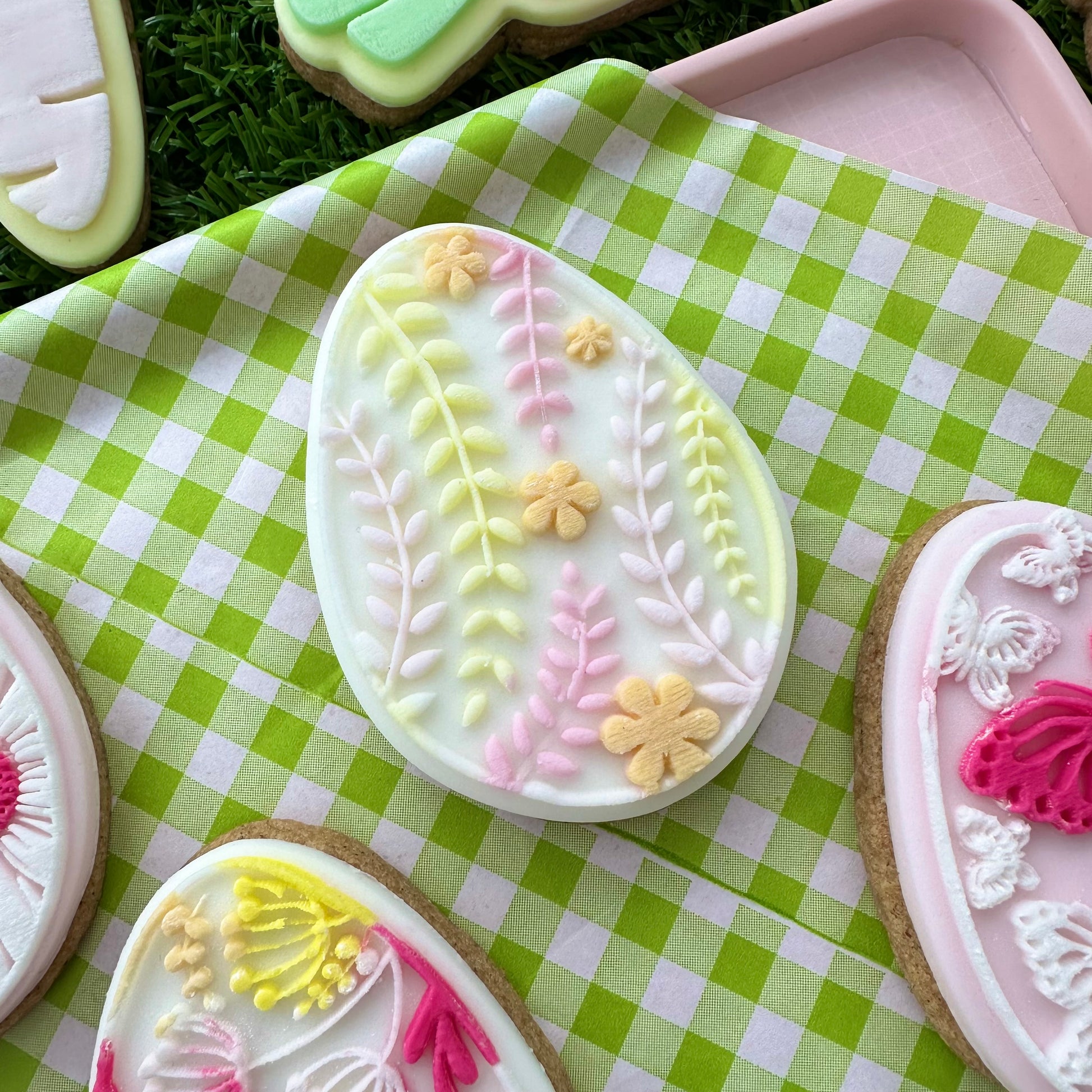 Set of 4 Easter Eggs -  Deboss and Cutter image 4