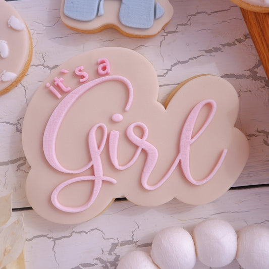 It`s a girl image 0