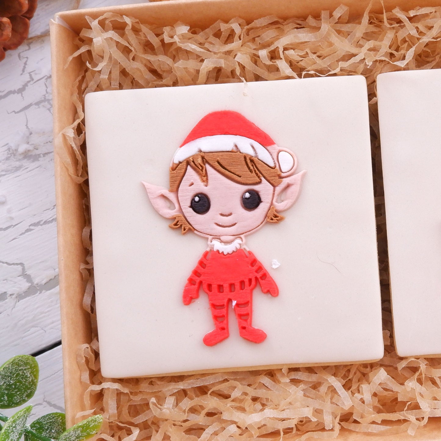 Cute elf image 0