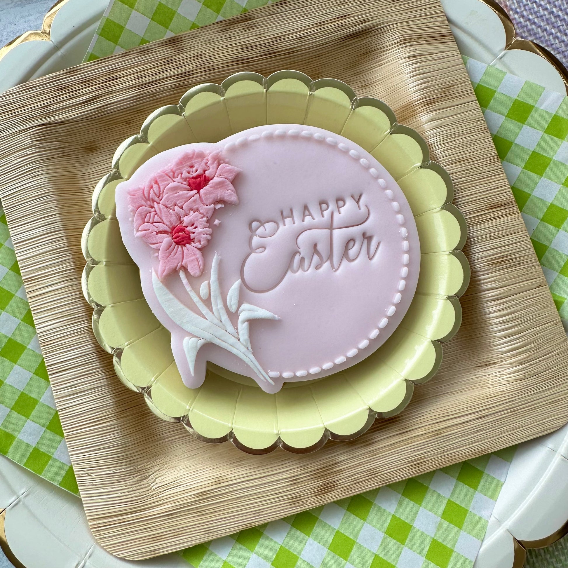 Daffodil wreath -  Deboss and Cutter image 2