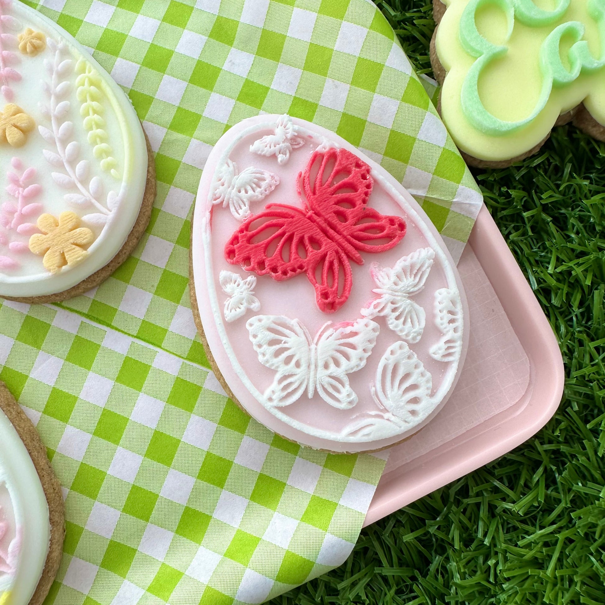 Set of 4 Easter Eggs -  Deboss and Cutter image 5