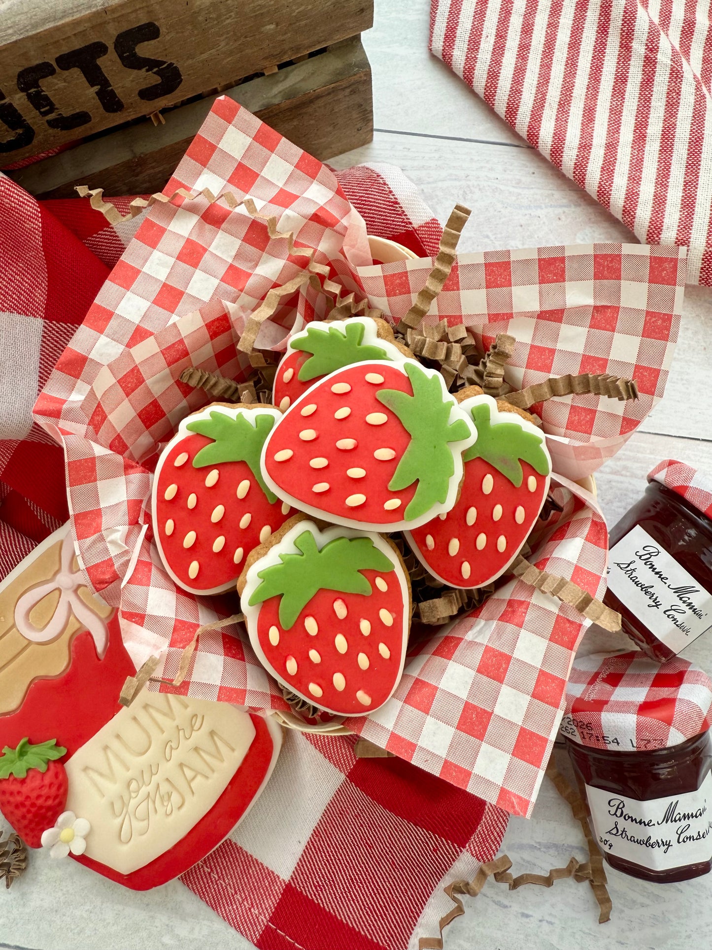 Small size Strawberry - PLA stamp and cutter image 0