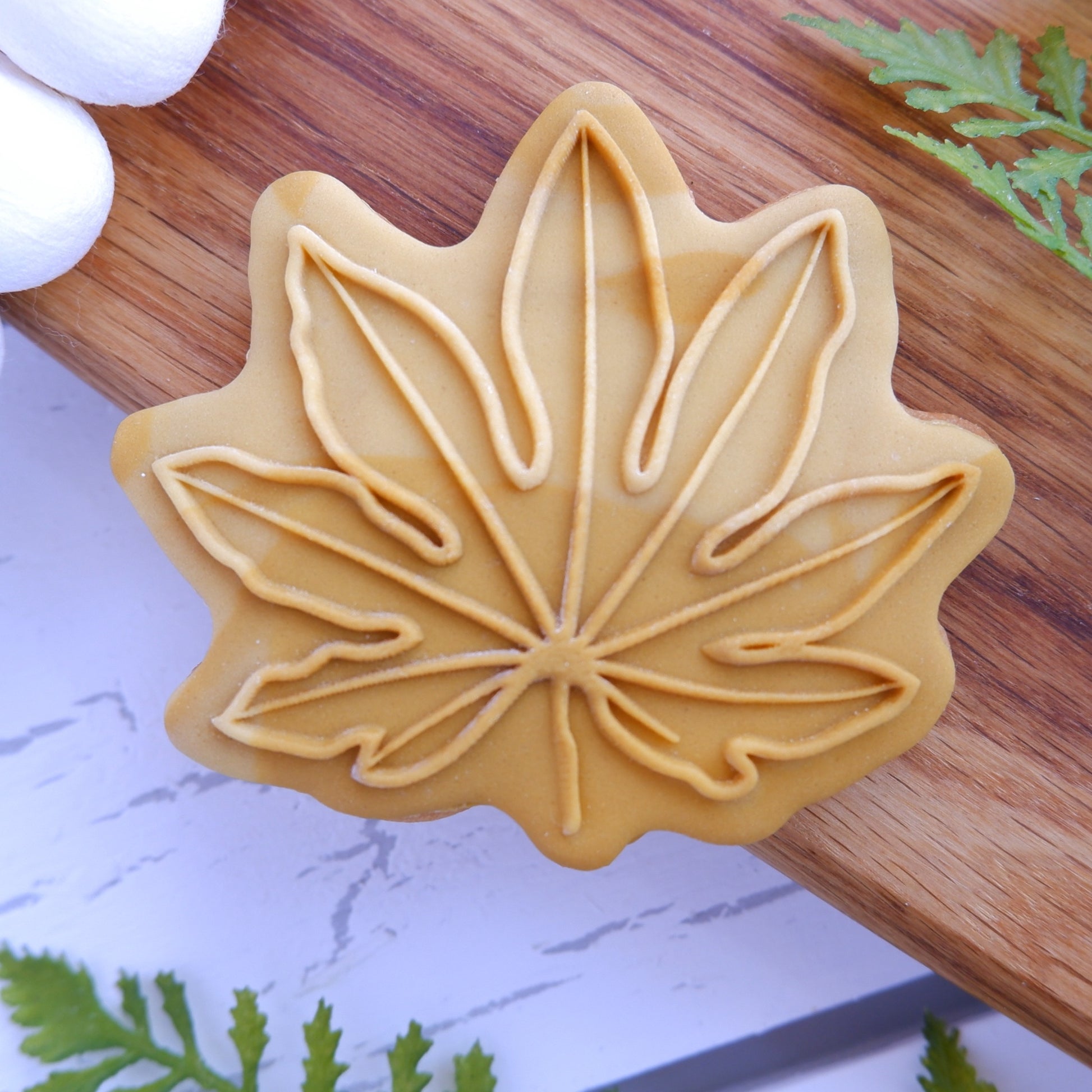 Woodland - Leaf 2 DeBoss & Matching Cutter image 0