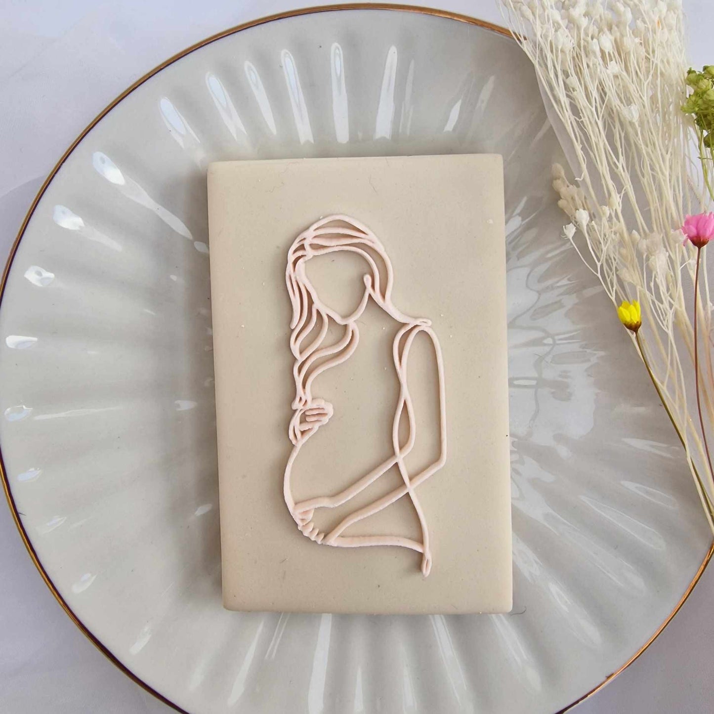 Mum to be - Deboss stamp image 0