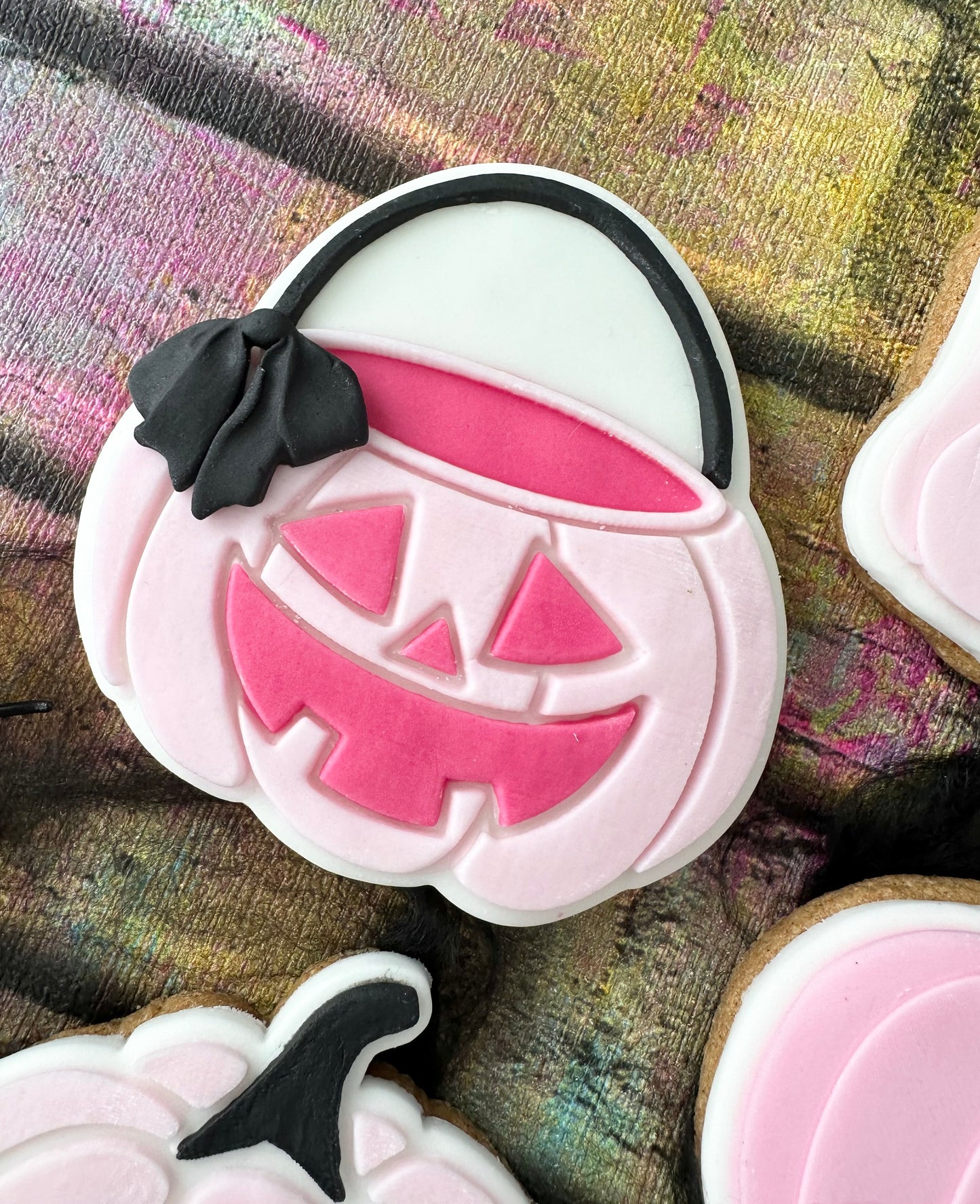 Treat basket image 0