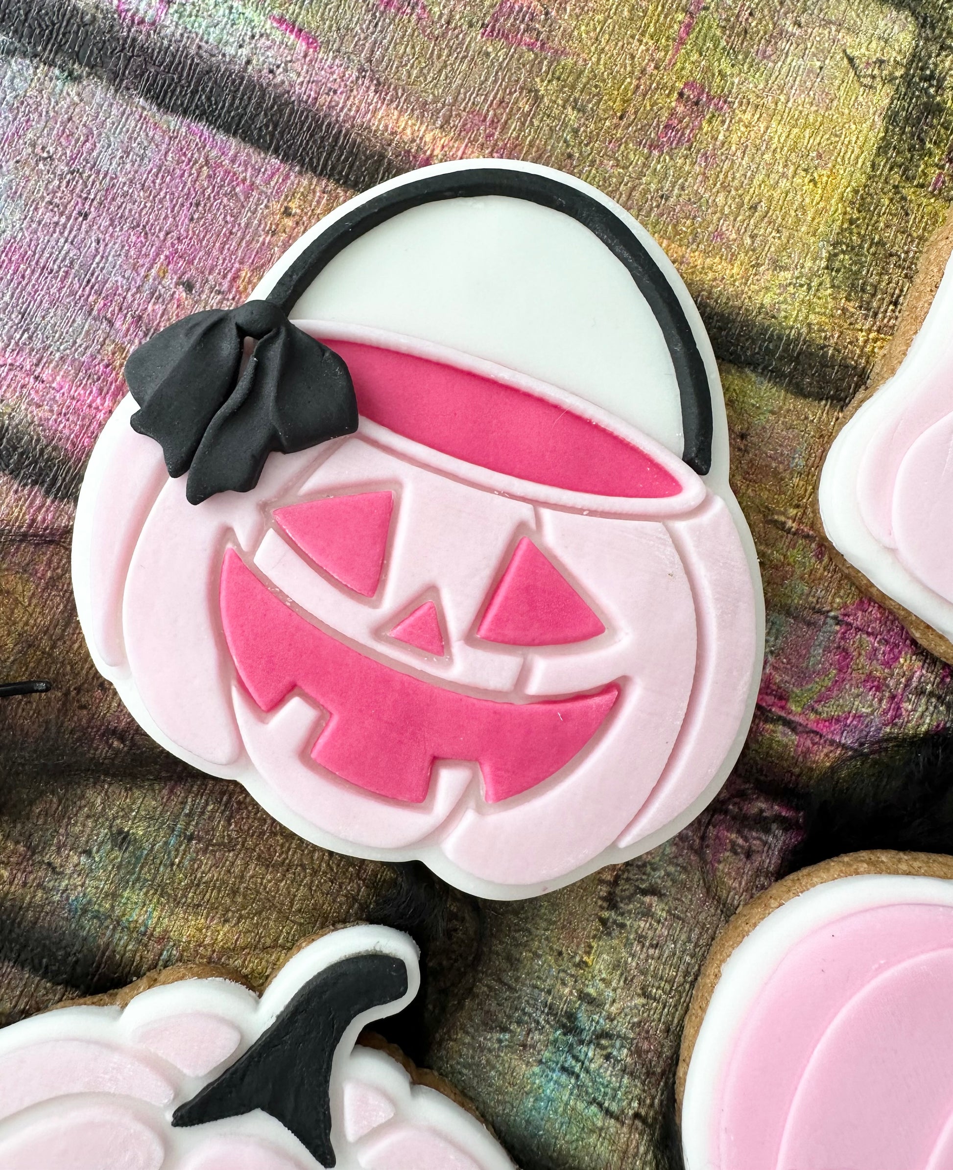 Treat basket image 0