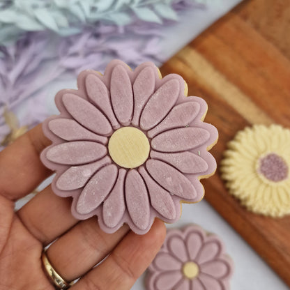 Set of 4 flowers - stamps and matching cutters image 2