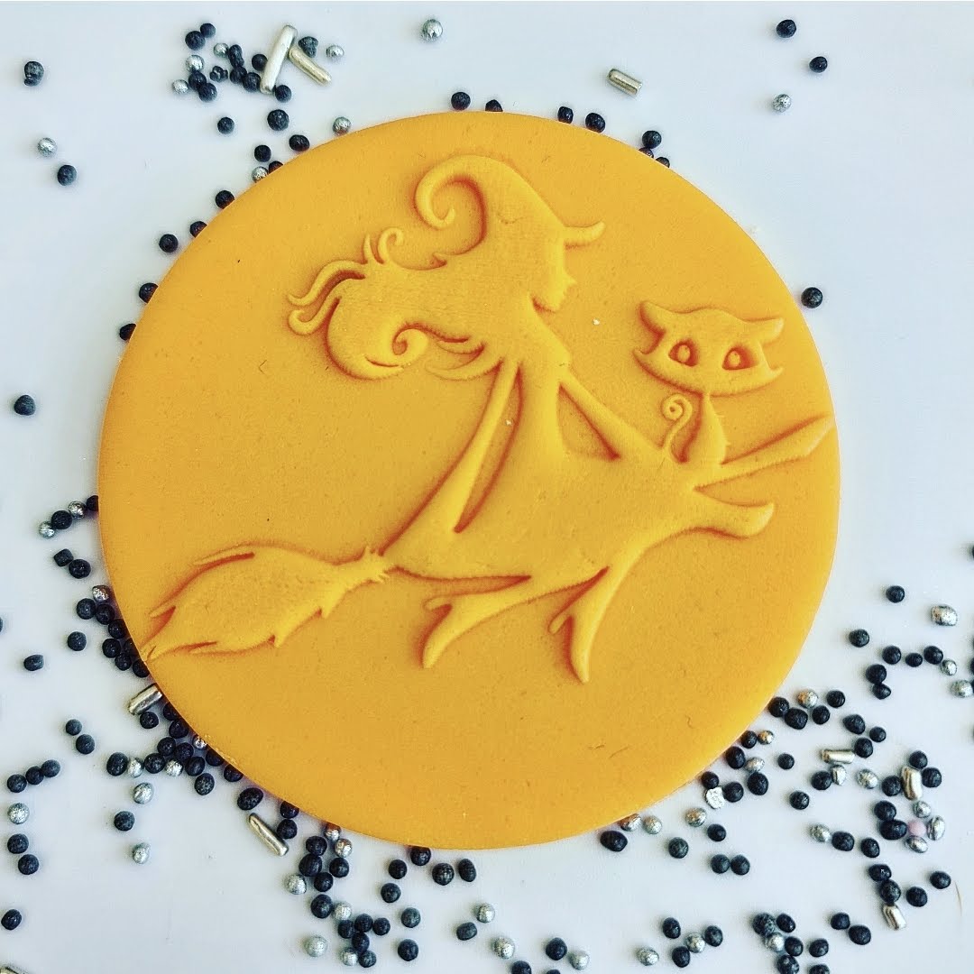 HALLOWEEN - Witch 1 image 0