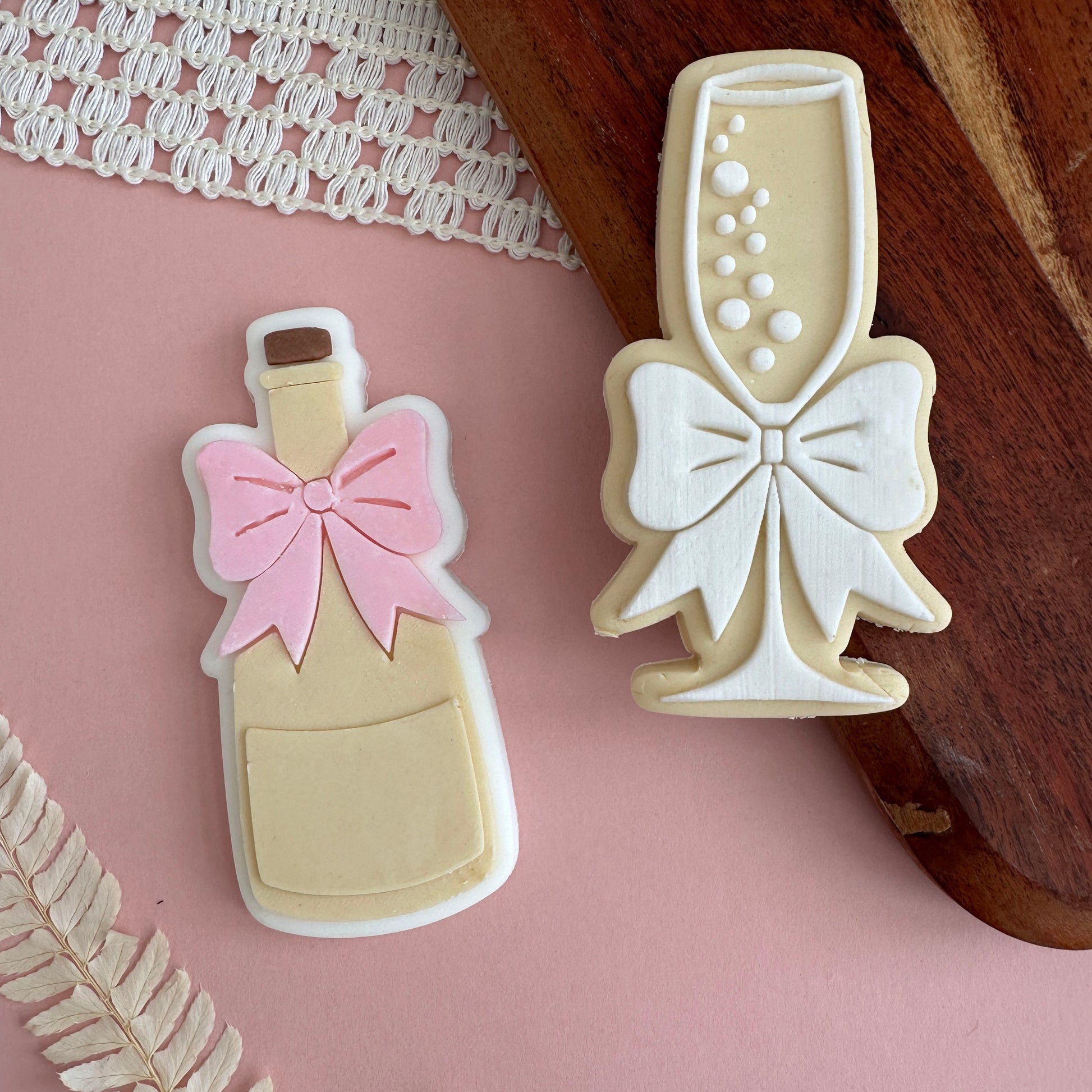 Champagne glass DeBoss & Cutter image 1