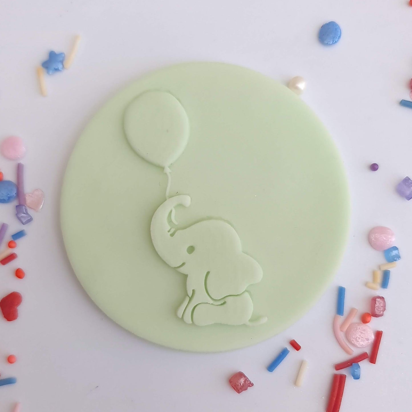 Happy Birthday - Cute elephant with a balloon image 0