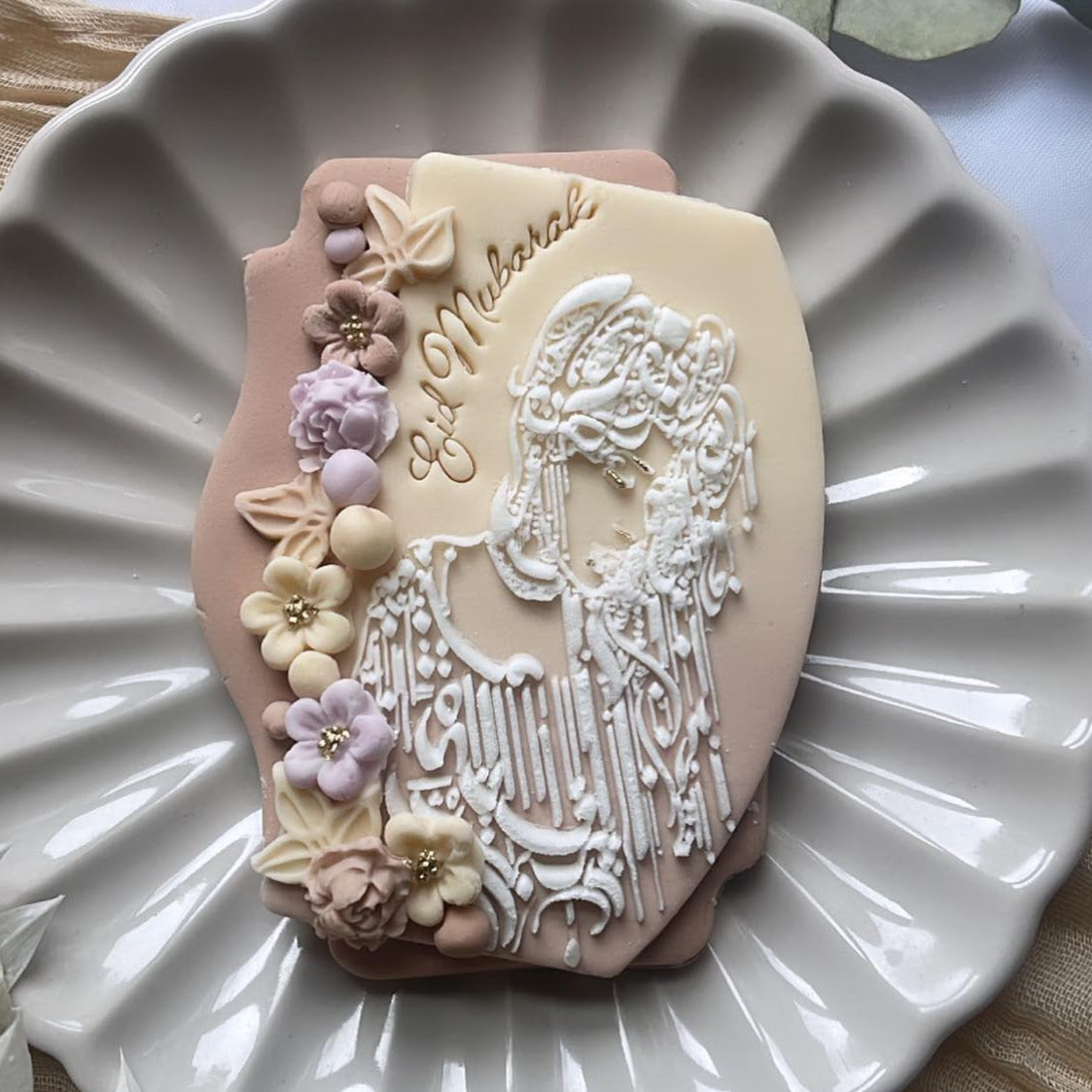 Woman - DeBoss and Cutter image 0