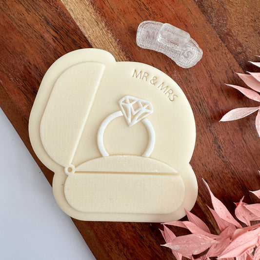 Mr & Mrs arched  impression stamp image 0