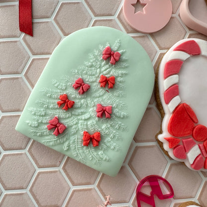 Christmas Tree with bows image 1