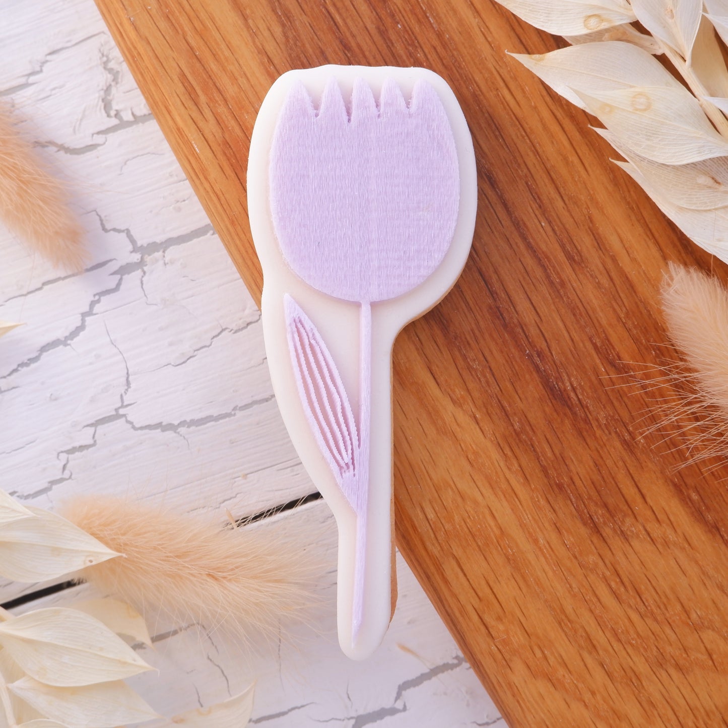 Tulip - stamp and matching cutter image 0