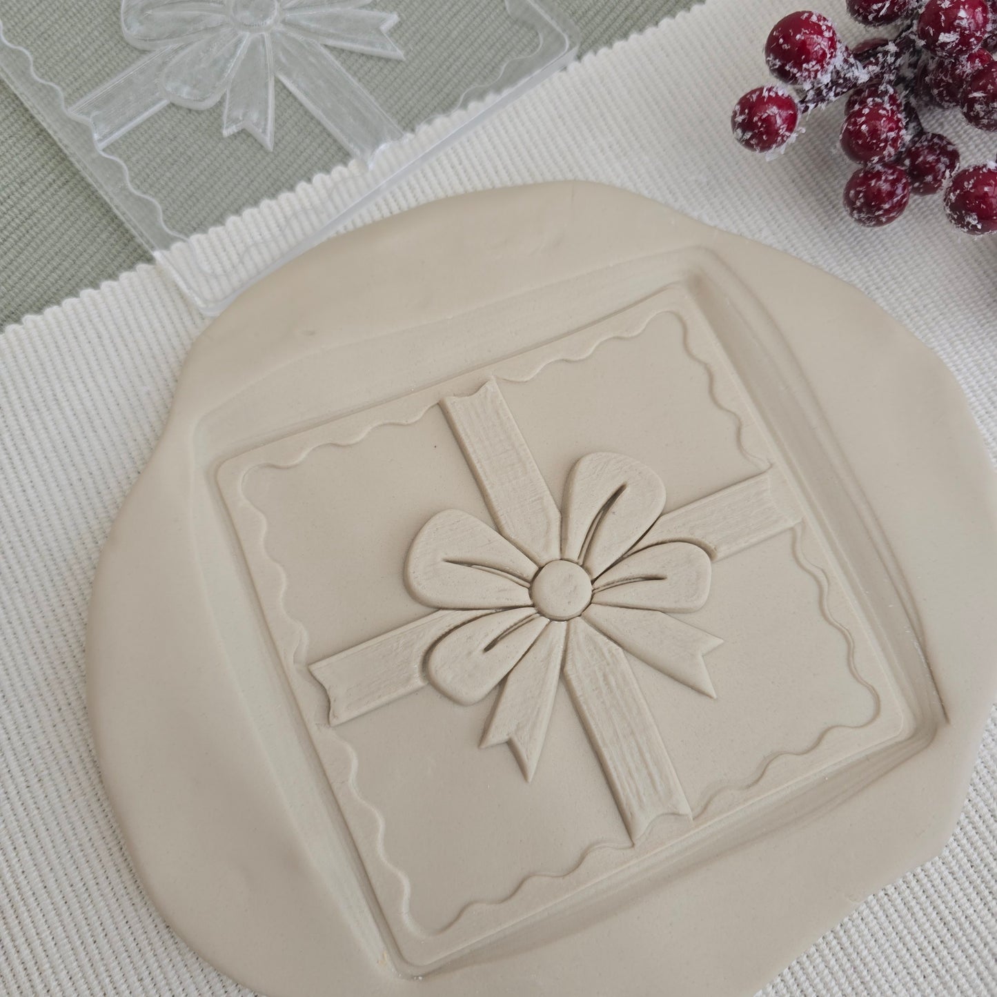 Present box with bow image 2