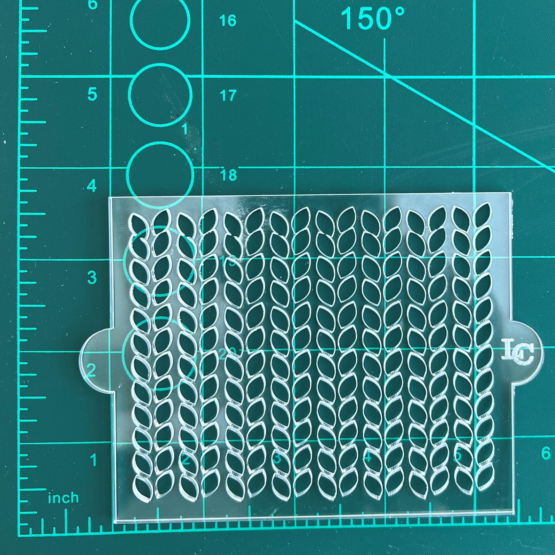 Knitted Pattern - Flat Stencil image 1