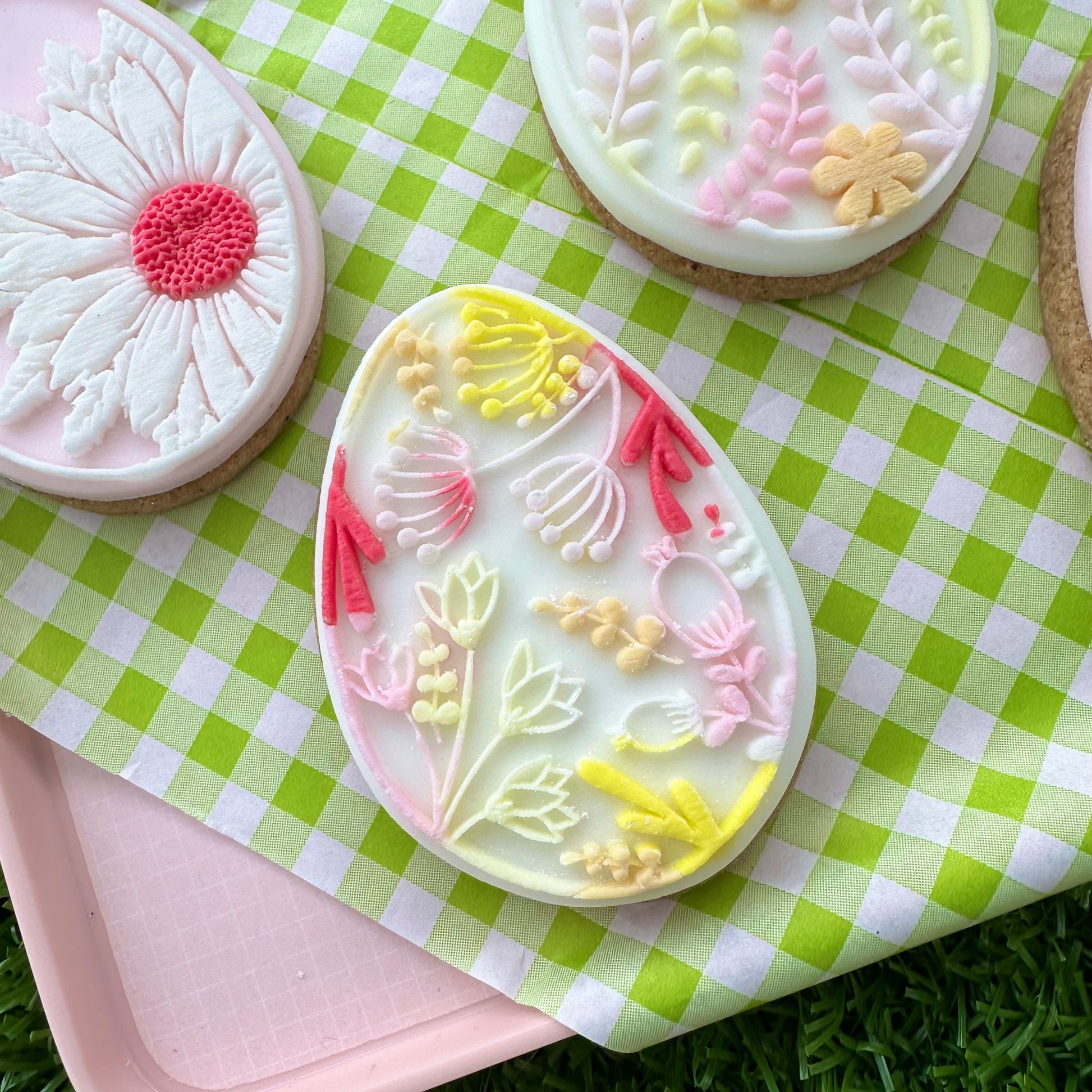 Set of 4 Easter Eggs -  Deboss and Cutter image 3