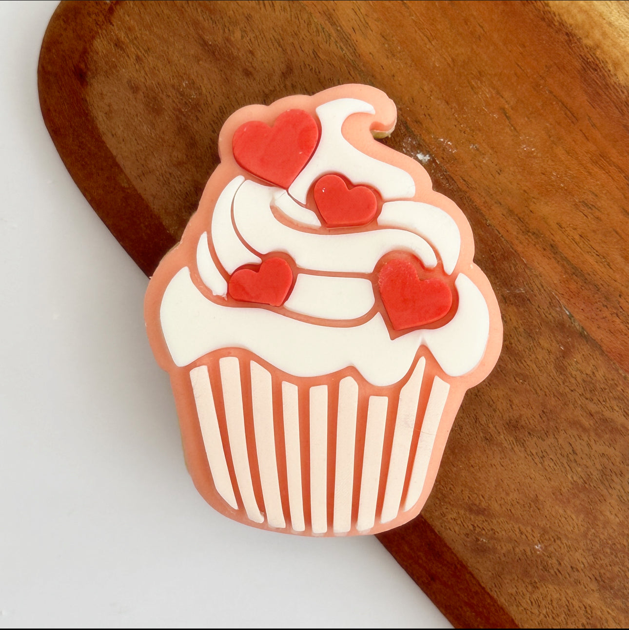 Cupcake  - PLA embosser and matching cutter image 1