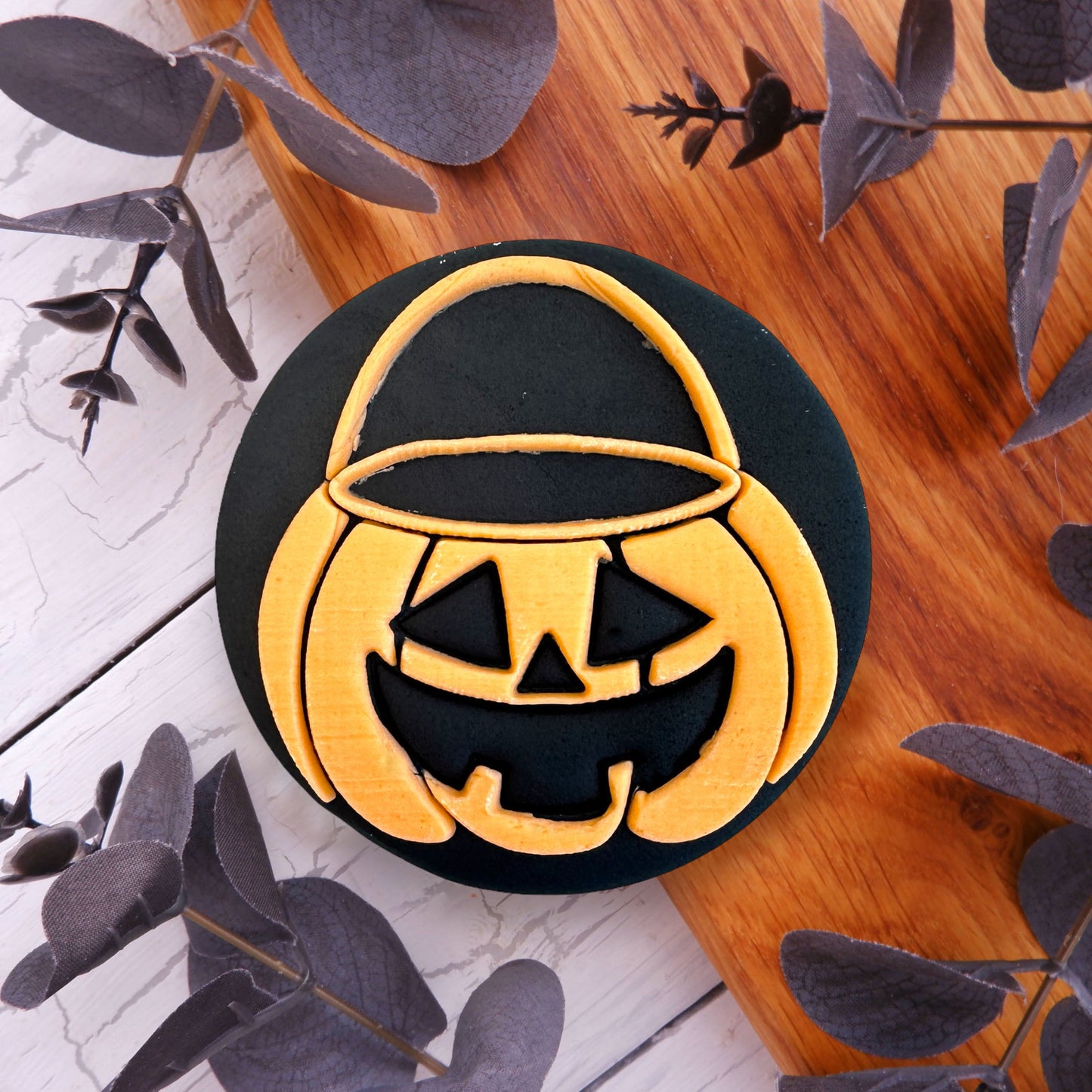 Treat basket image 0