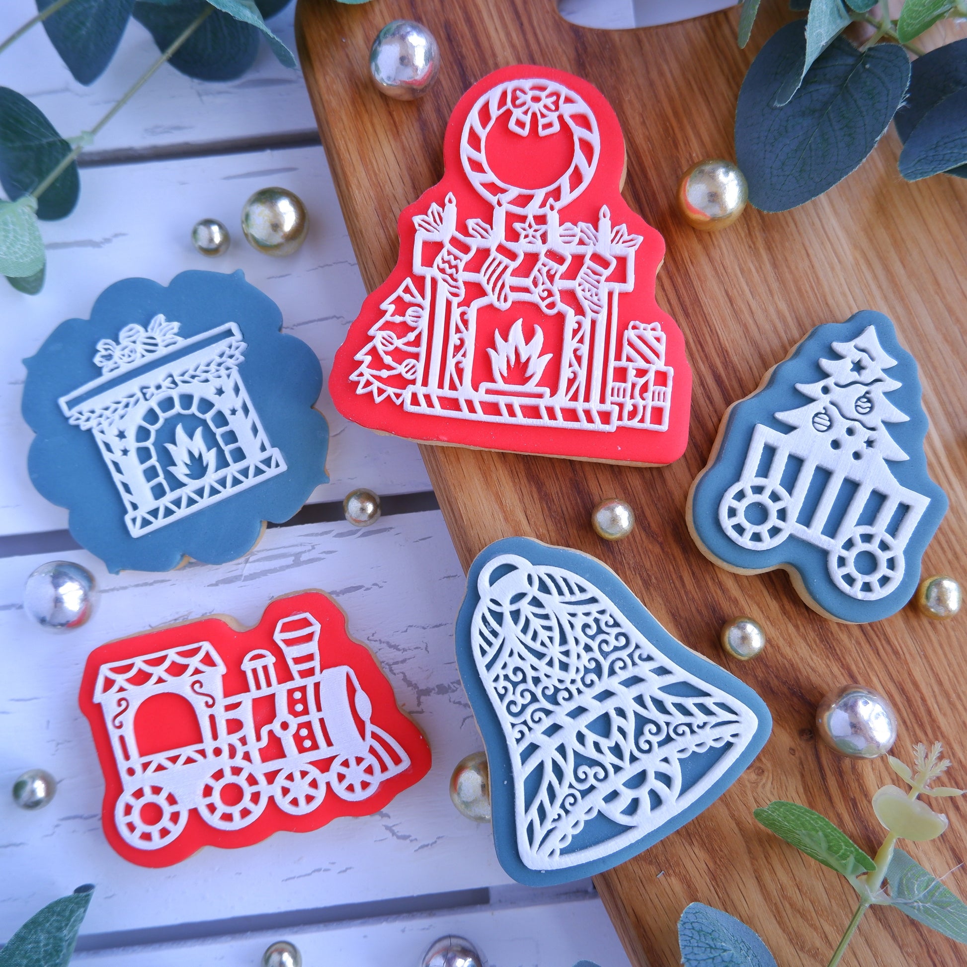 Christmas - Fireplace DeBoss and matching Cutter image 1